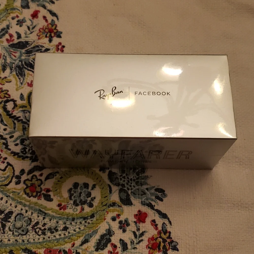 Ray-Ban Wayfarer Stories
